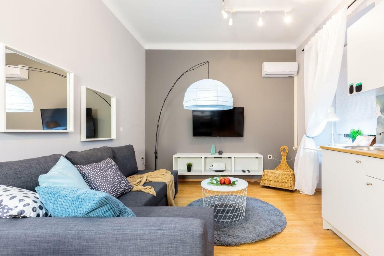 Apartment Dolac In Center Of Town Rijeka Exterior photo